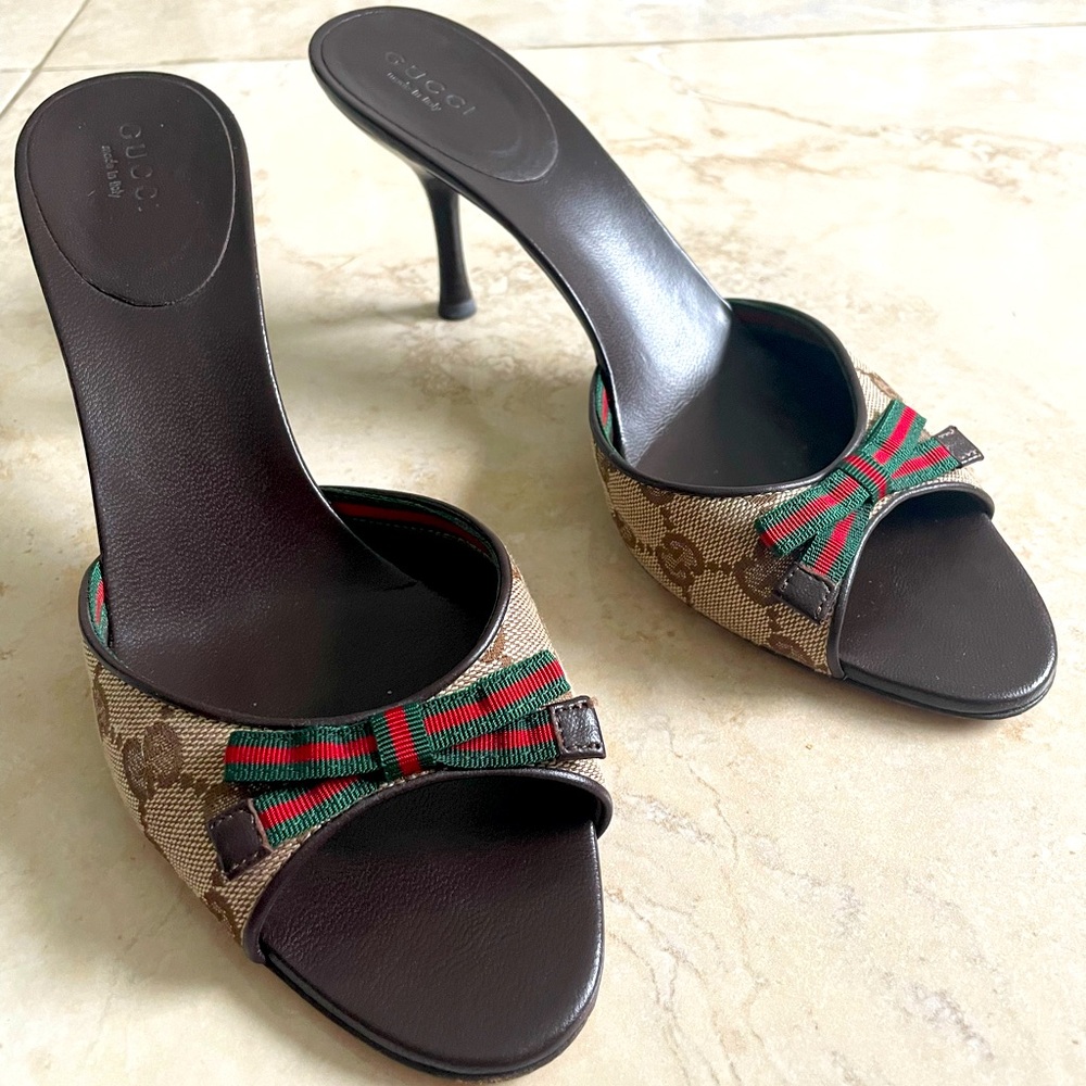 Gucci Vintage Monogram Kitten Heels, beige ebony in color